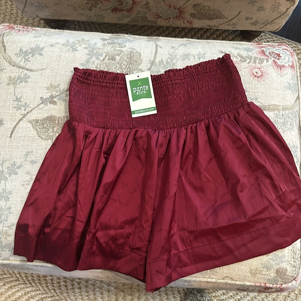 Pants store satin shorts
